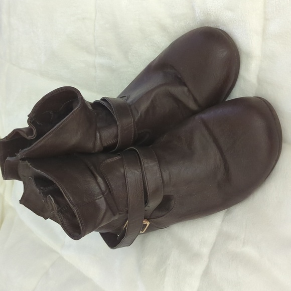 Brown Slouch Boots - Picture 2 of 4